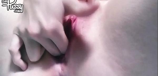  Pussy fingering and clit rubbing to orgasm, homemade closeup
